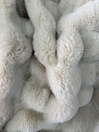 Nordic Happiness Double Hug - Cloud Touch & Silk Glow Tæppe